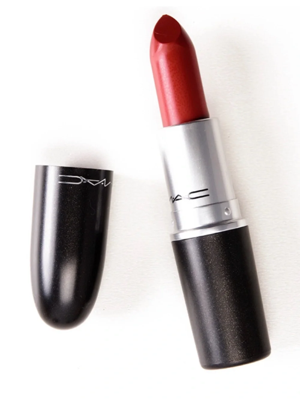 🆕 MAC Matte Lipstick Chili, Old formulation, Discontinued Full Size 3.5gr, - Picture 1 of 4